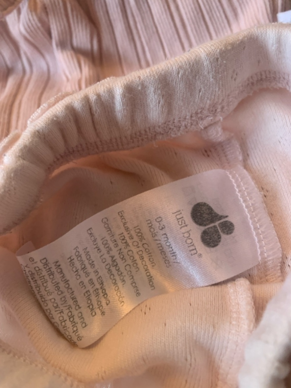 Bundle of Baby Girl 0-3 months - pants, onesie, sleepers - EUC 6 pieces - Picture 8 of 14